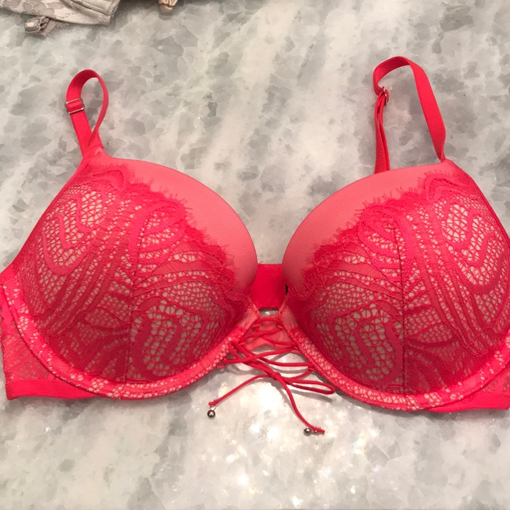 Victoria secret very sexy lace push up bra